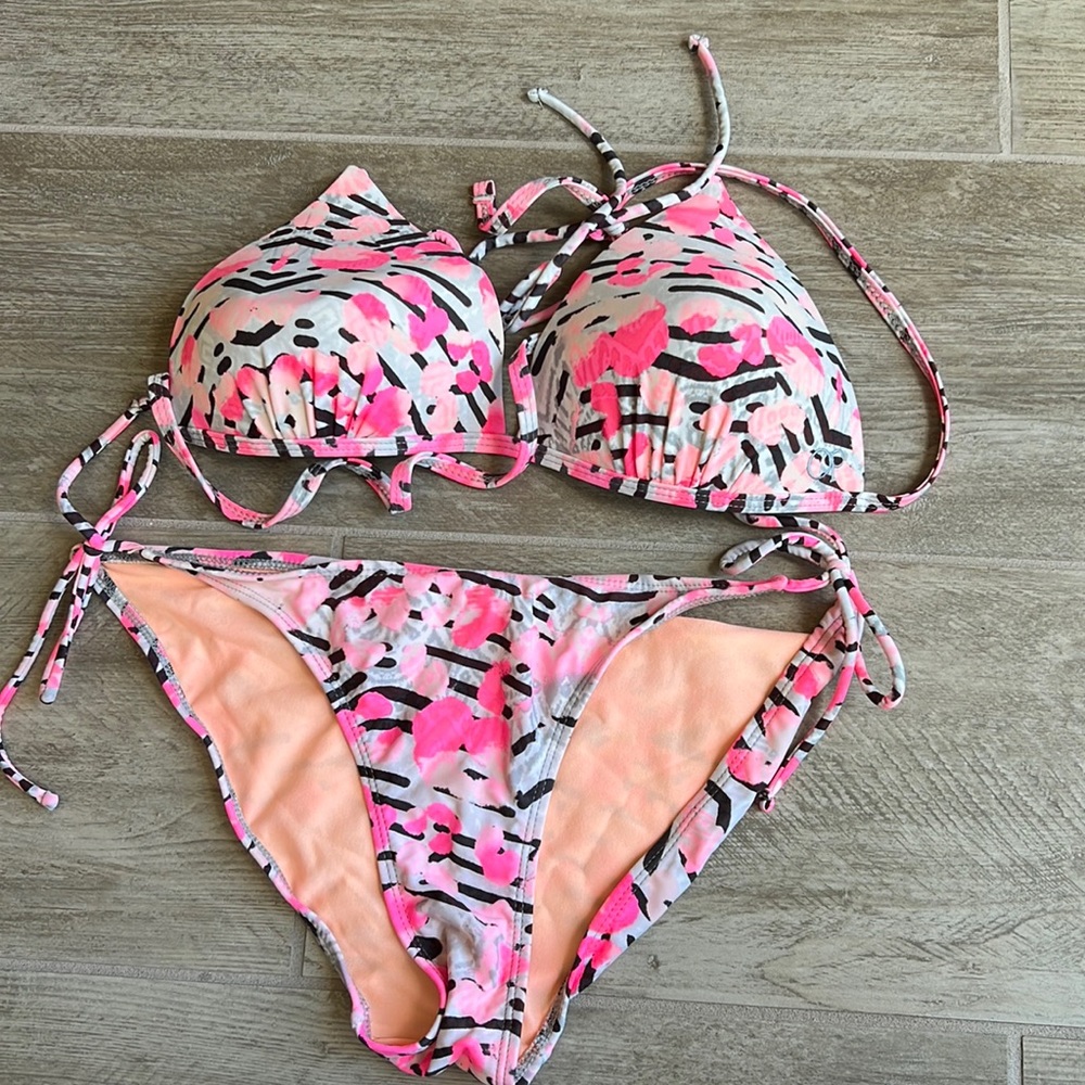 String bikini